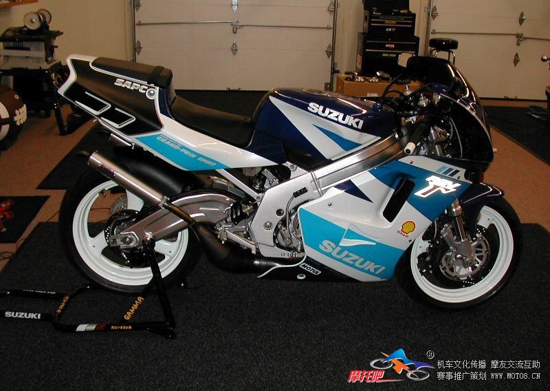 1991-Suzuki-RGV-250SP-Blue-3348-0.jpg