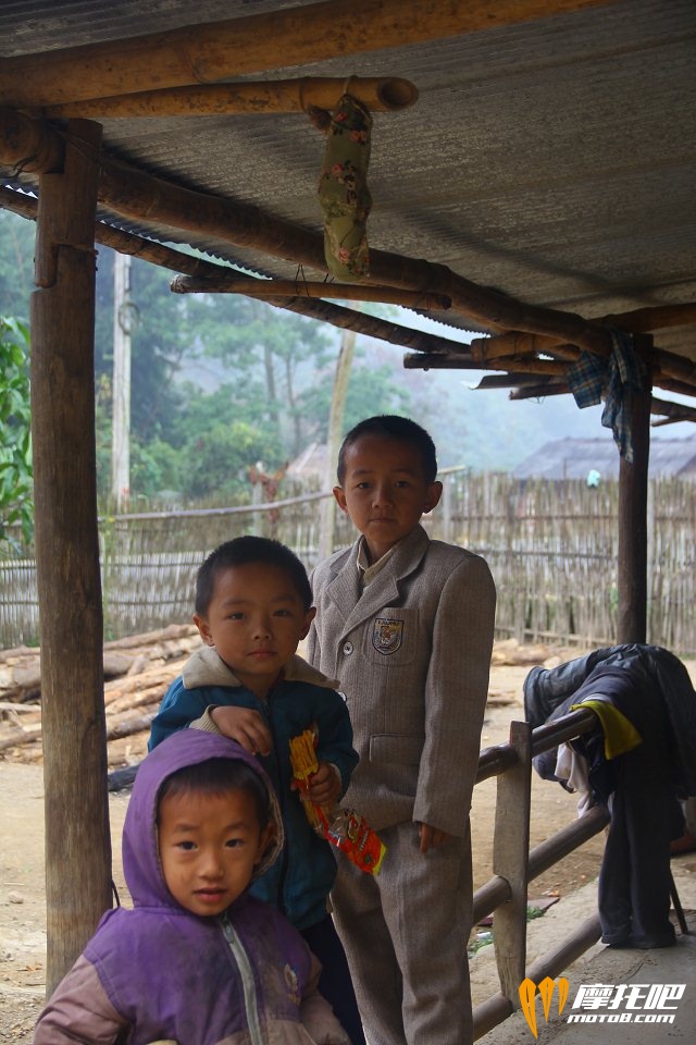 老挝小孩