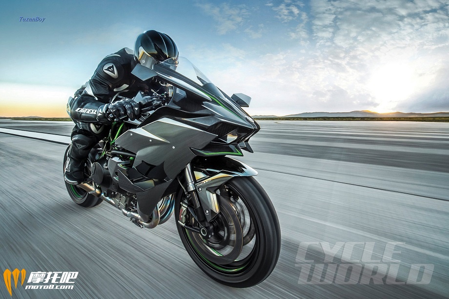 Kawasaki-Ninja-H2R-action.jpg