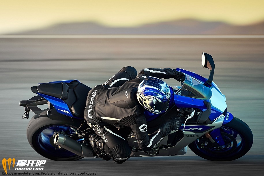 2015-Yamaha-YZF-R1b.jpg