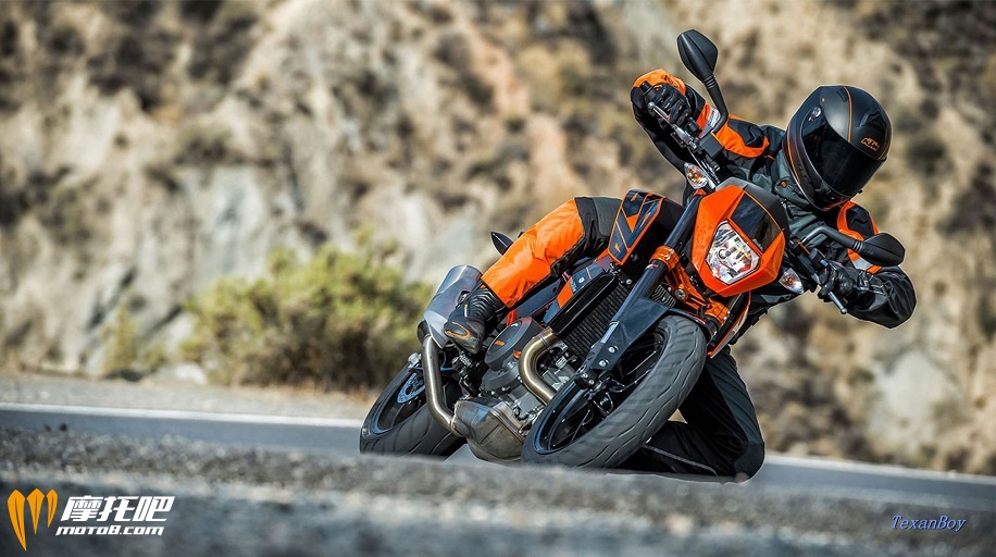 2016-KTM-690-Duke3.jpg