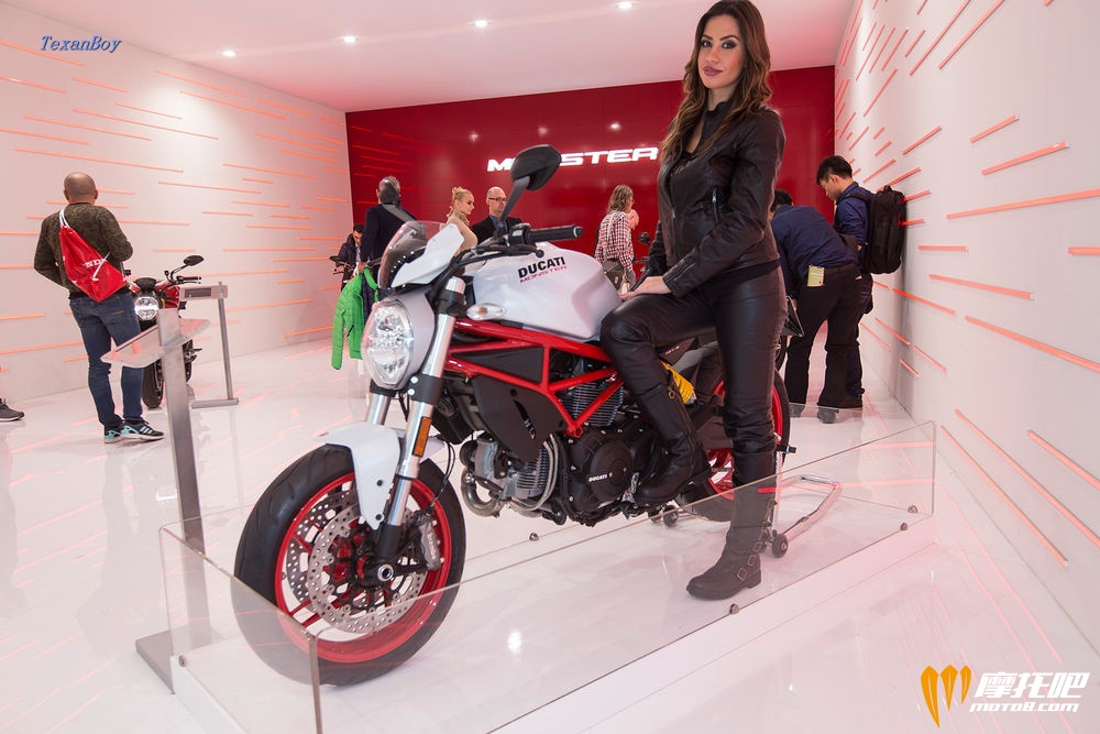 2017-ducati-monster-797-ab9t1174.jpg