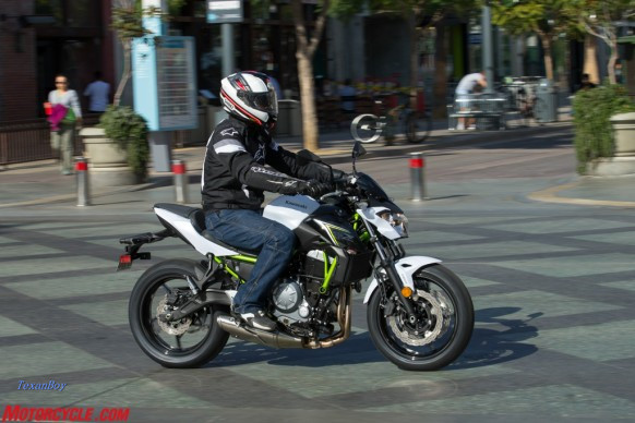 111816-2017-kawasaki-z650-KWP_6808-582x388.jpg