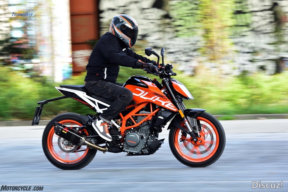 061517-10-Best-Beginner-Bikes-KTM-390-Duke.jpg