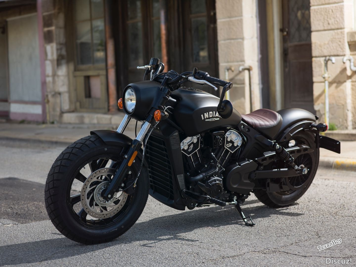 2018-indian-scout-bobber-preview-10.jpg