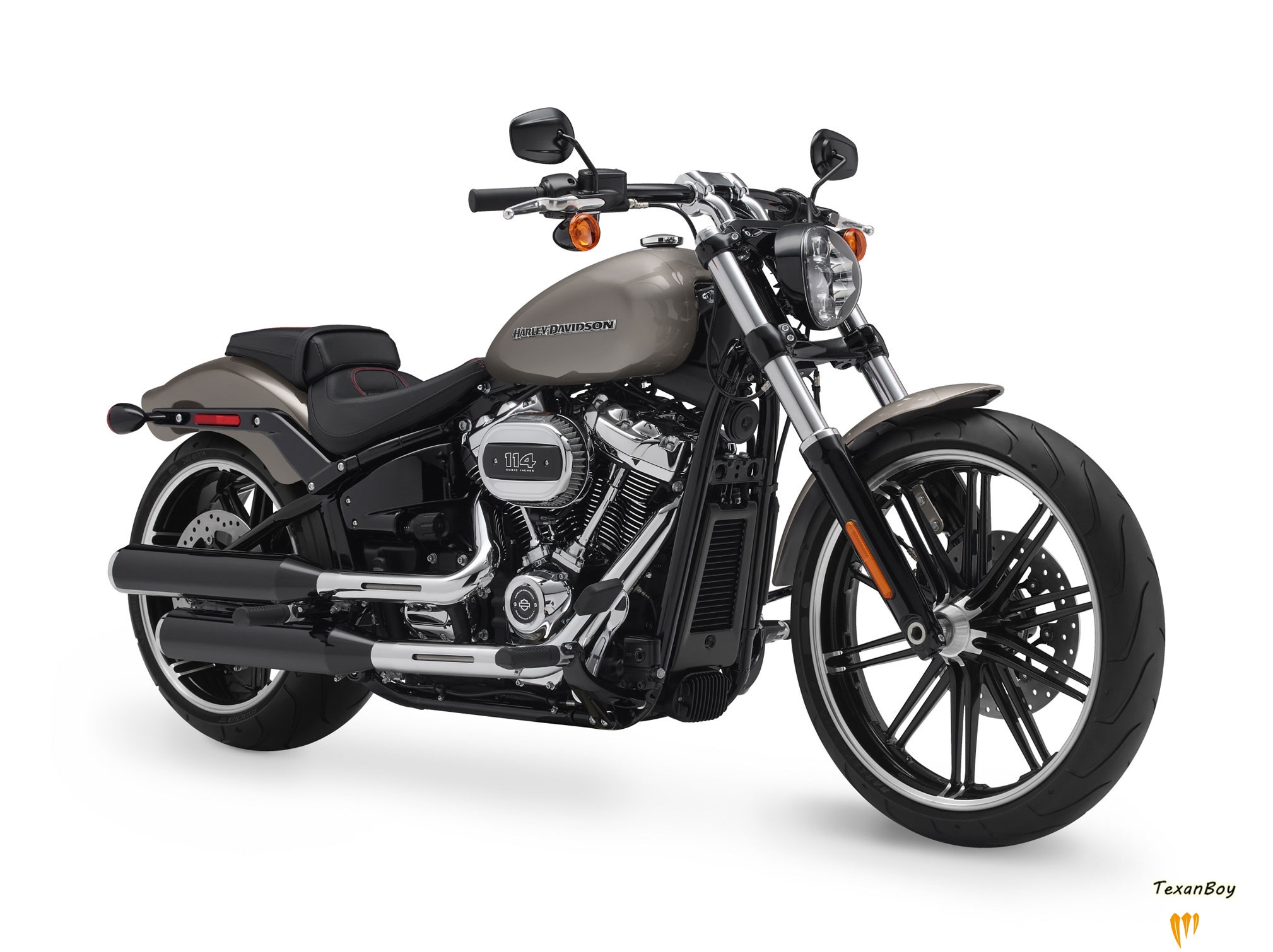 2018-Harley-Davidson-Breakout-114d.jpg