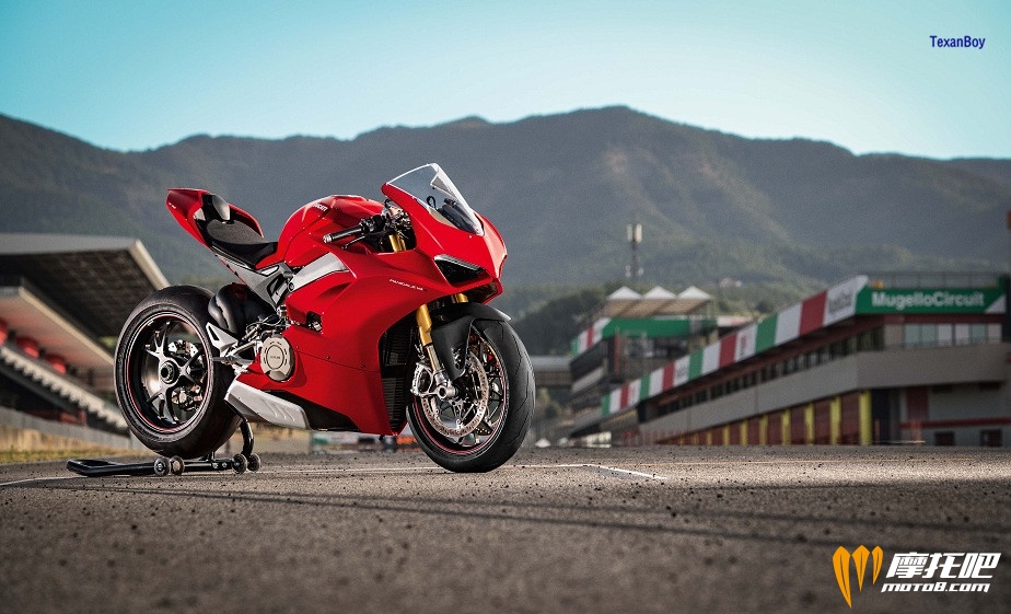 110517-2018-ducati-panigale-v4-_.jpg