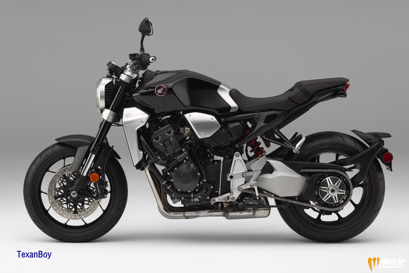 2018-Honda-CB1000R-First-Look-naked-sport-motorcycle-10.jpg