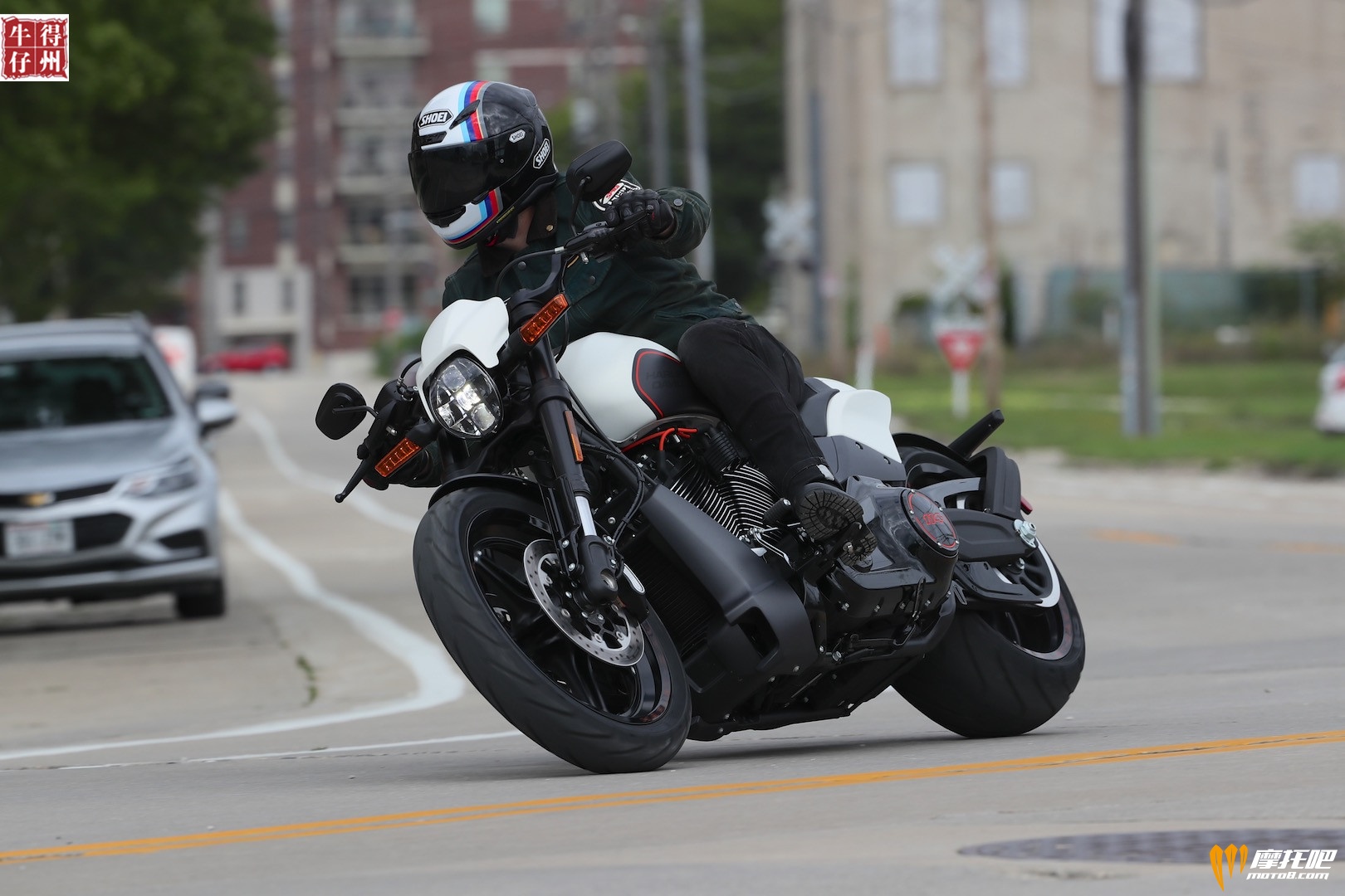 2019-Harley-Davidson-fxdr-114-review-power-cruiser-motorcycle-8.jpg