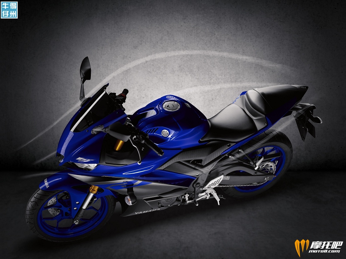 101118-2019-Yamaha_YZF-R3_Team-Yamaha-Blue_image_2_RGB.jpg