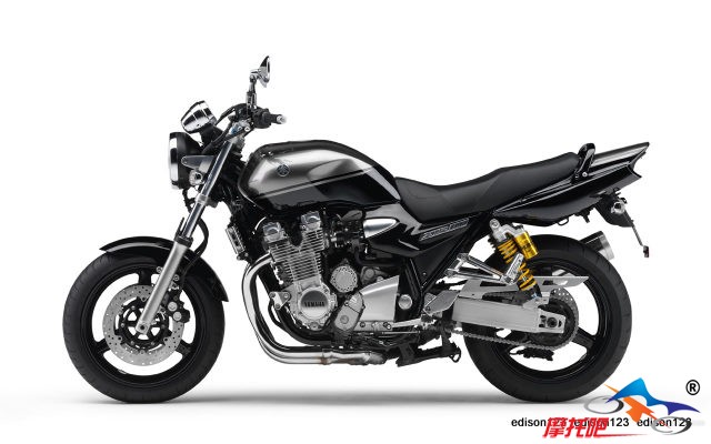 Yamaha_XJR1300_2008_06_1280x800-1.jpg