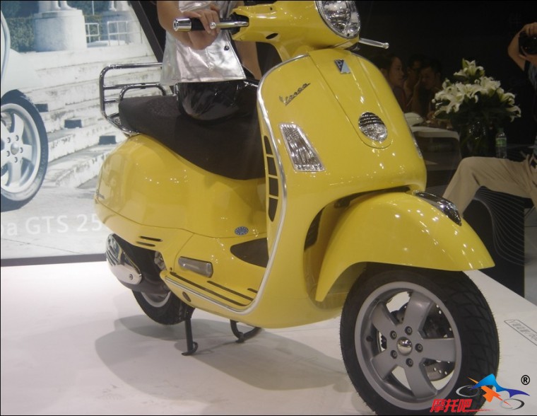 Vespa 1.jpg