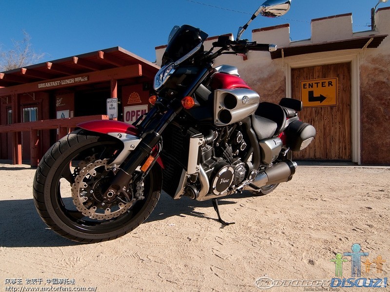 2010-yamaha-vmax-7[1]_txqXdEXyWI1P.jpg