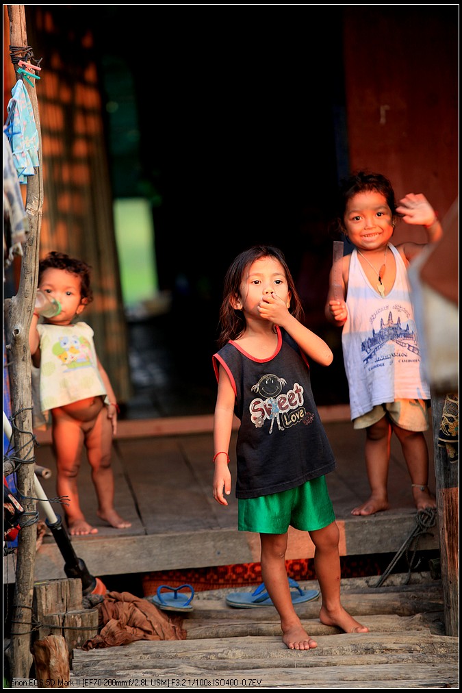 在老挝的任何地方，都不会缺少活泼热情的孩子。