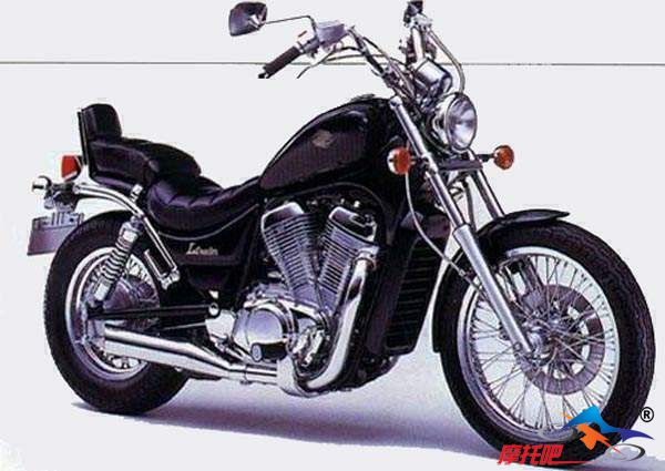 Suzuki VS 750GL Intruder.jpg