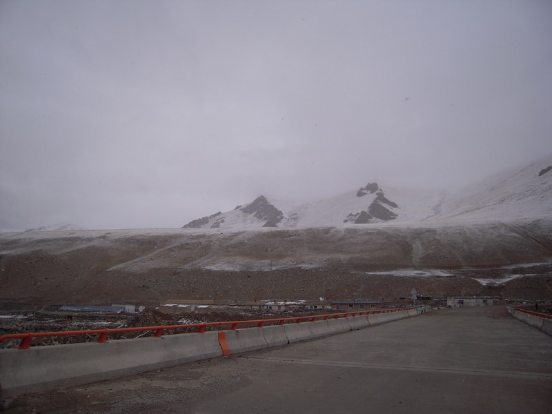 第二天，到处都下雪了