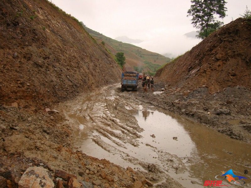 泥泞的路