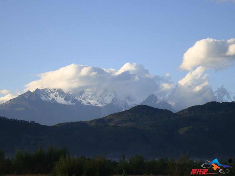 到家了，美丽的雪山