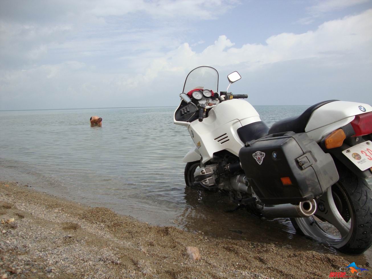 车陷青海湖