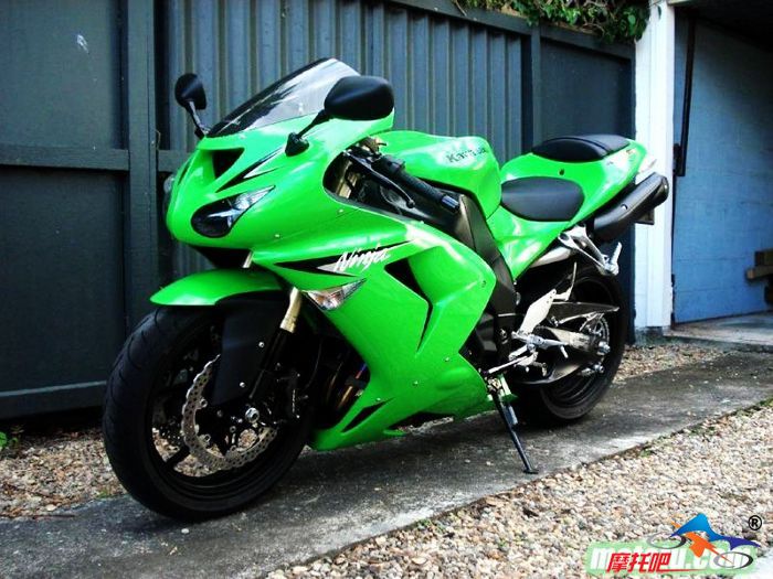 1224167731-Kawasaki-Ninja-ZX-10-R.jpg