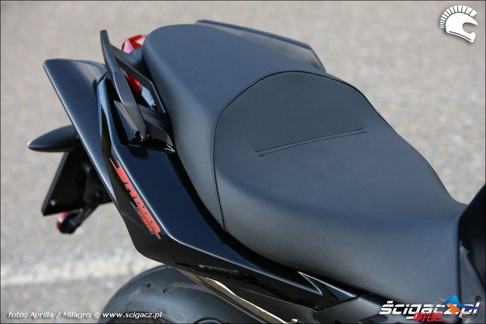 Aprilia_Shiver_2010_siodlo.jpg