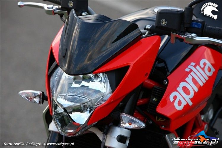 Aprilia_Shiver_2010_owiewka.jpg